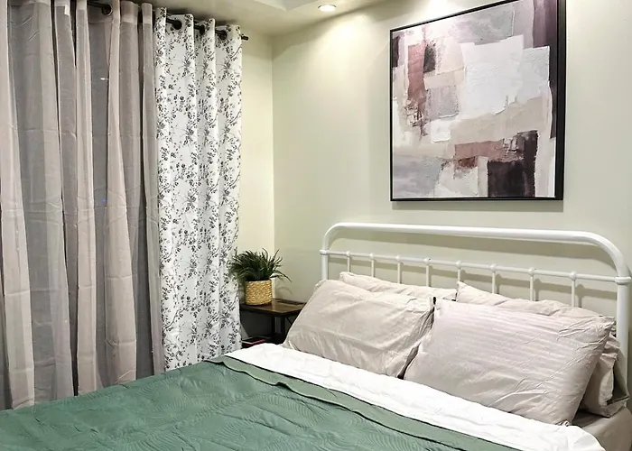 Apartment New 2-bedroom 2-bath - Flair Towers, Near Greenfield District, Ortigas *